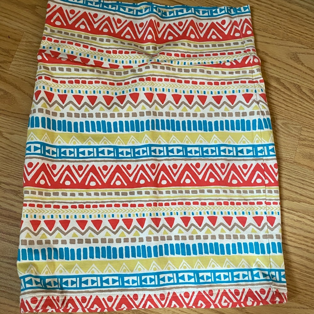Forever 21 Aztec mini skirt S